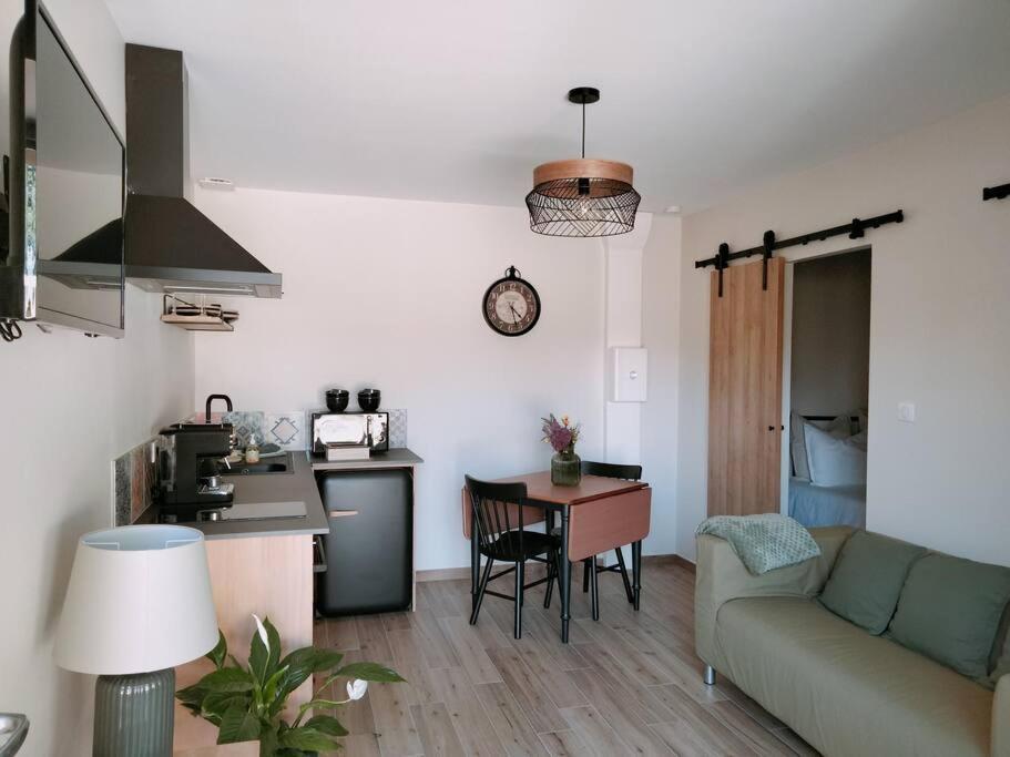 Les Granges Des Petits Couleurs Villa เลเซแปส ภายนอก รูปภาพ